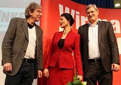 Foto vom Landesparteitag mit Ruediger Sagel Sahra Wagenknecht Bernd Riexinger